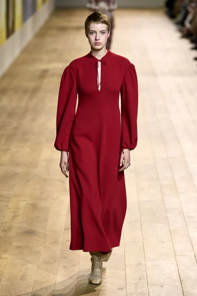 Look 13